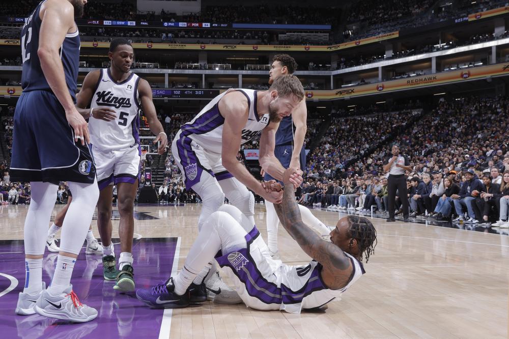 并根据球员 并根据球员